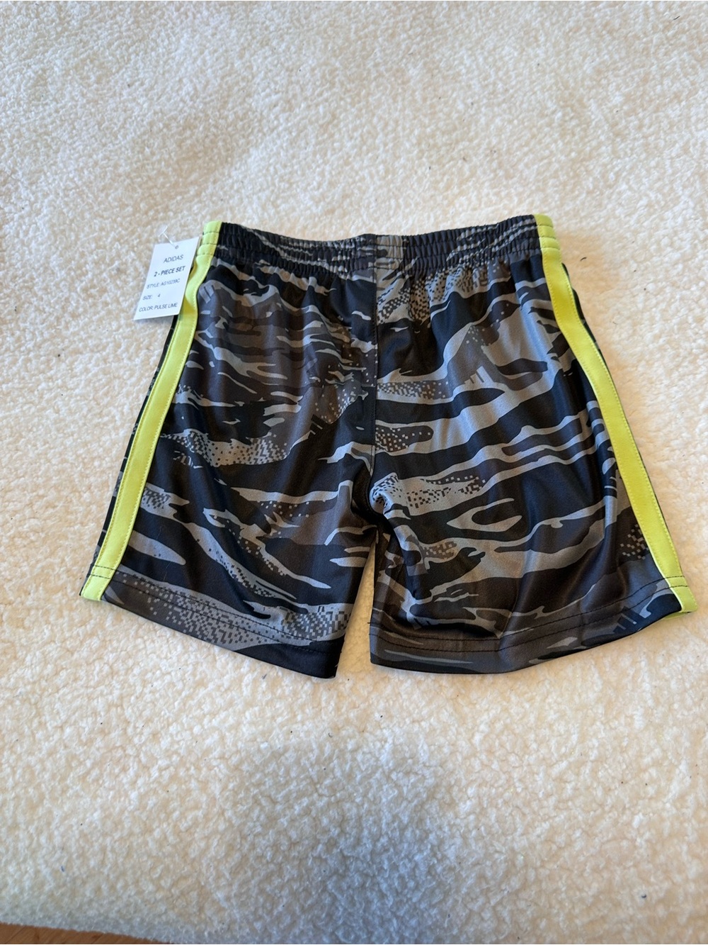 Boy’s Adidas Short Set - Picture 7 of 9